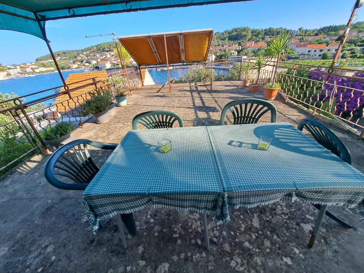 Apartmani Dusica Lumbarda Buitenkant foto