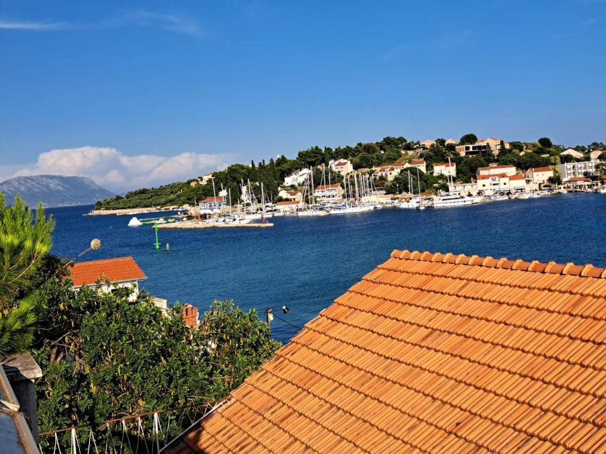 Apartmani Dusica Lumbarda Buitenkant foto