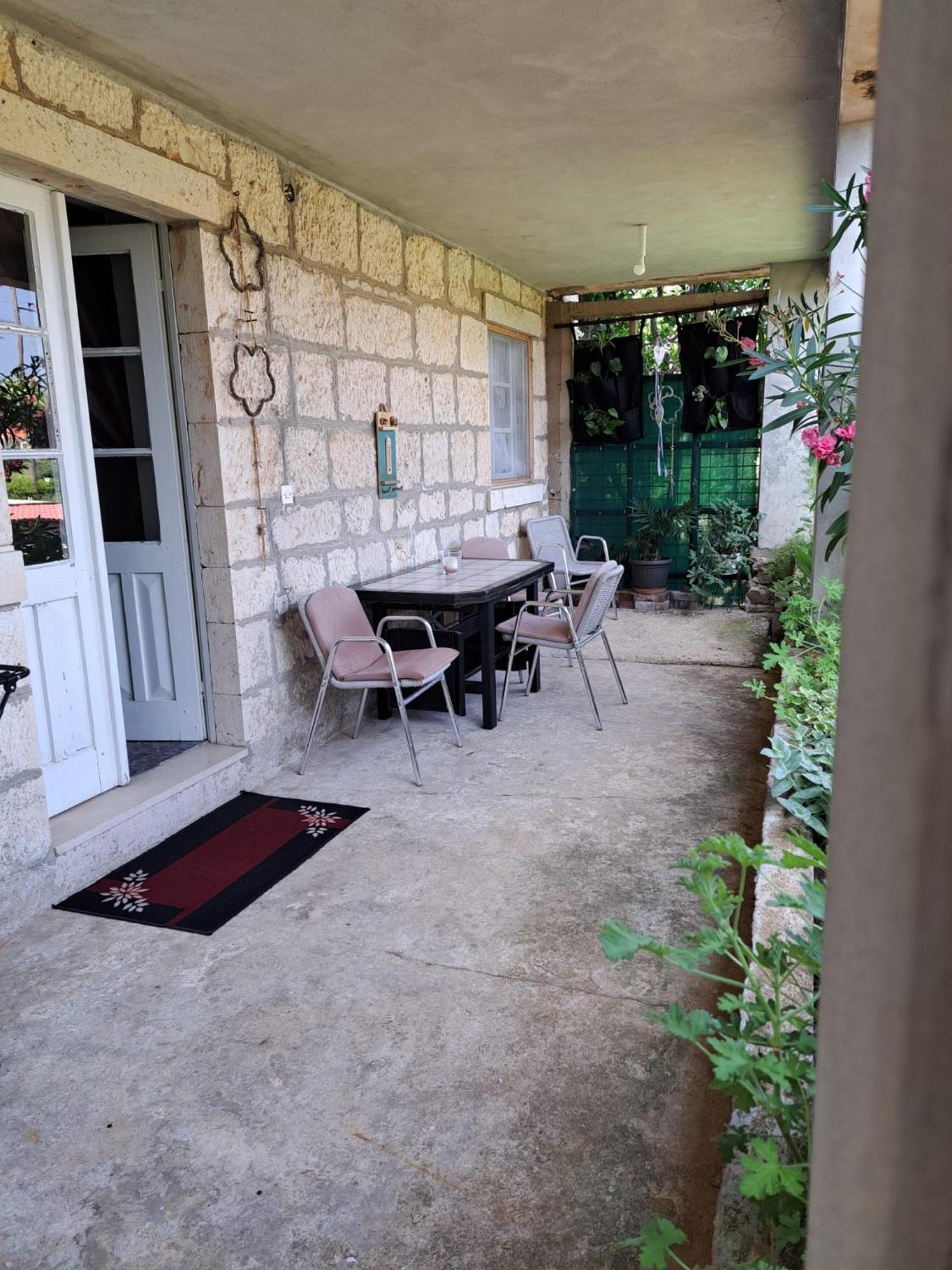 Apartmani Dusica Lumbarda Buitenkant foto