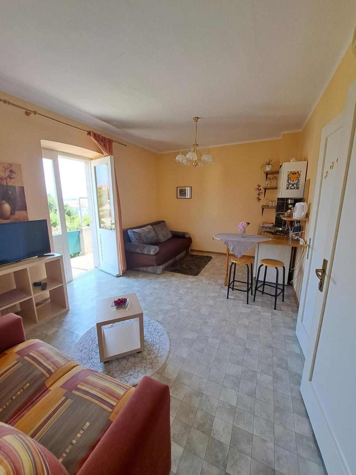 Apartmani Dusica Lumbarda Buitenkant foto