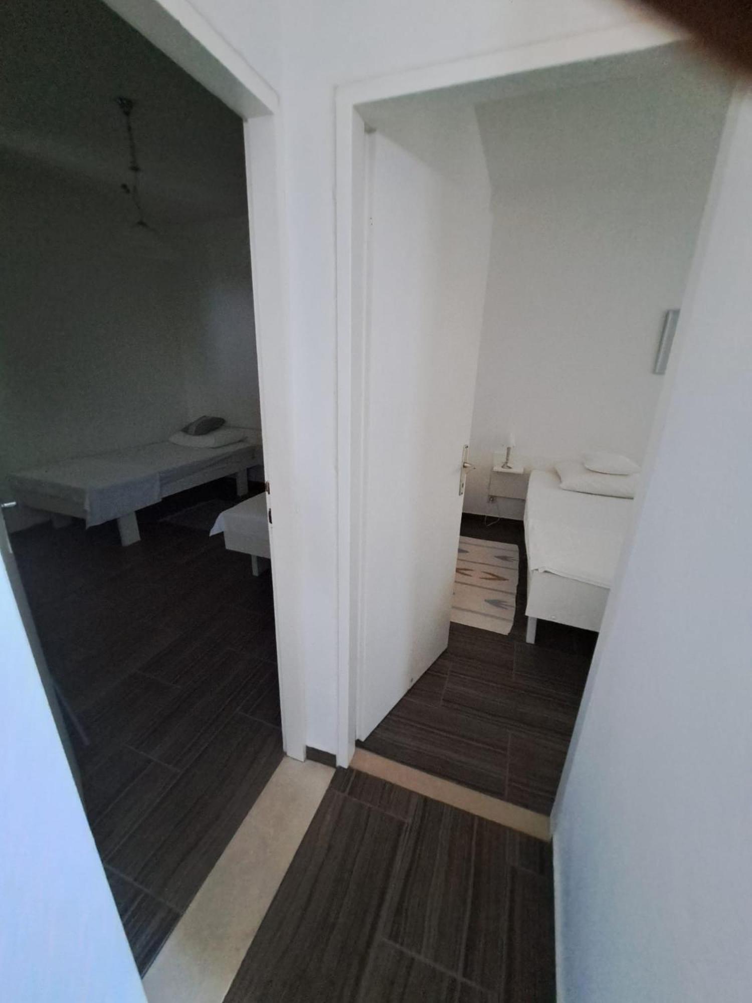 Apartmani Dusica Lumbarda Buitenkant foto