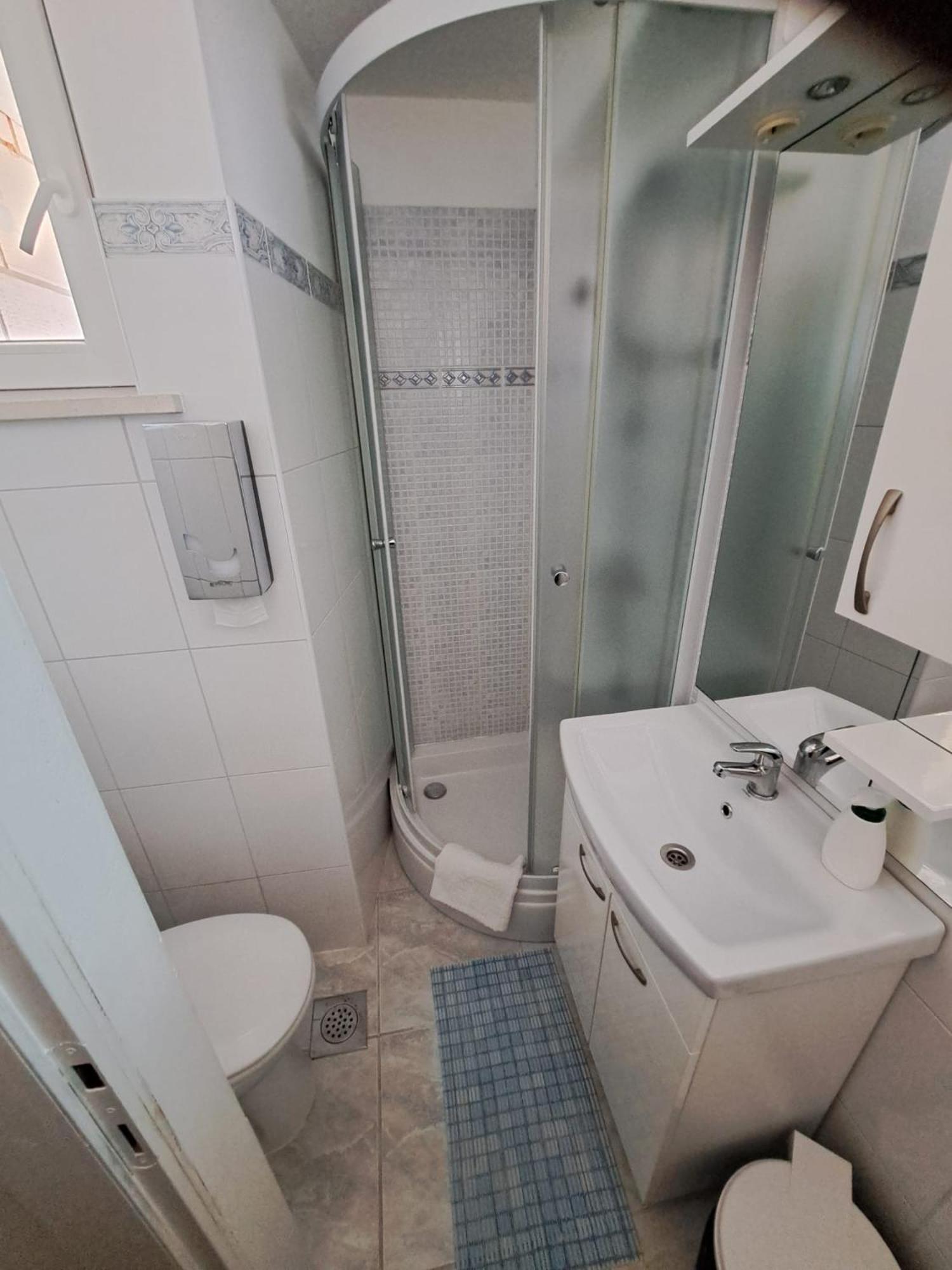 Apartmani Dusica Lumbarda Buitenkant foto